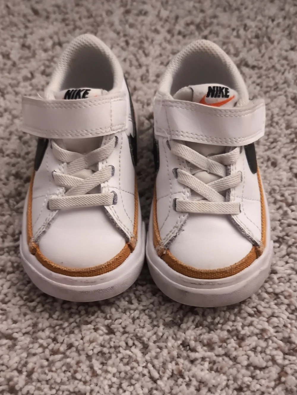 Nike Court Legacy Sneakers